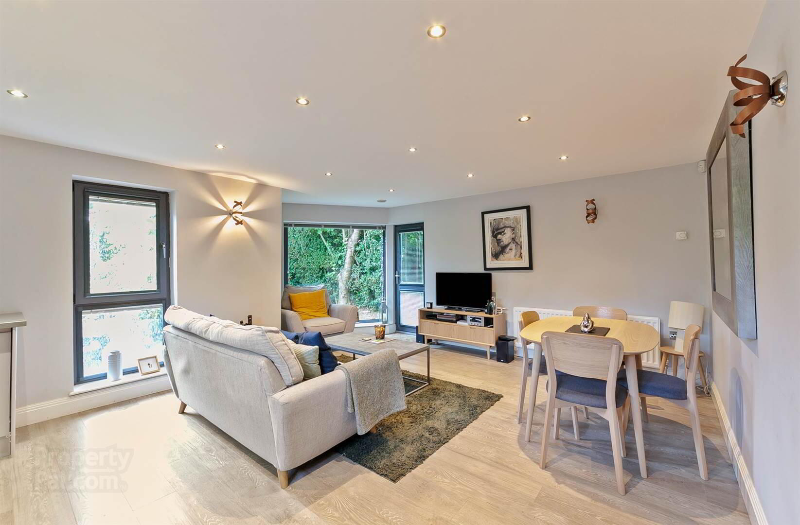 Apt 1 Priory Point, 15 Priory Park 4 of 11