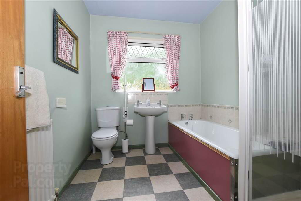 17 Lansdowne Gardens 14 of 17