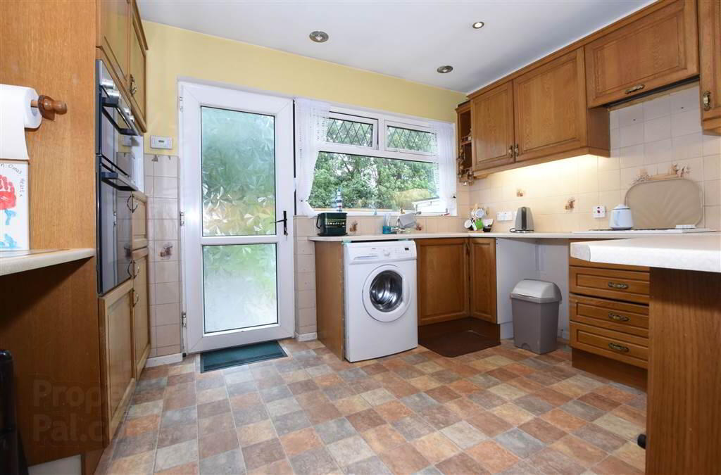 17 Lansdowne Gardens 13 of 17