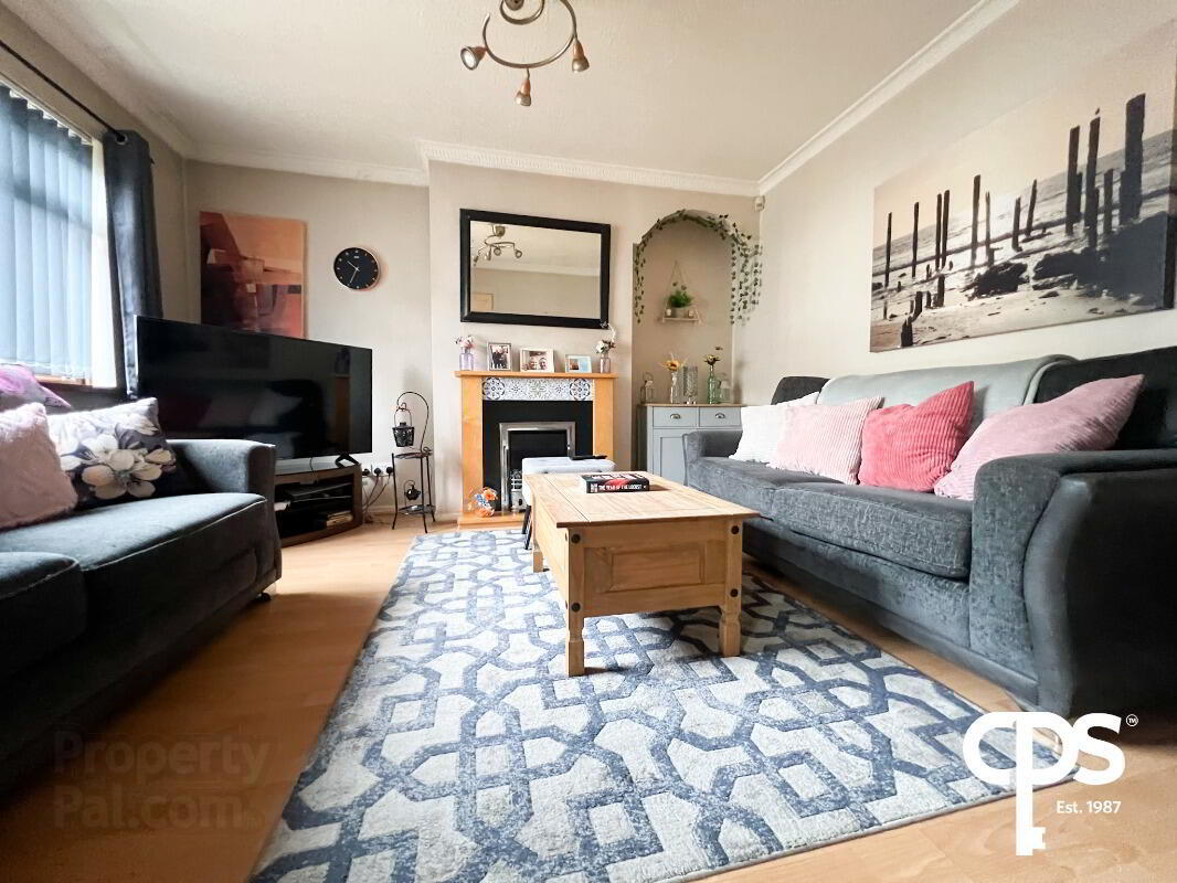 19 Cambrai Drive 3 of 8