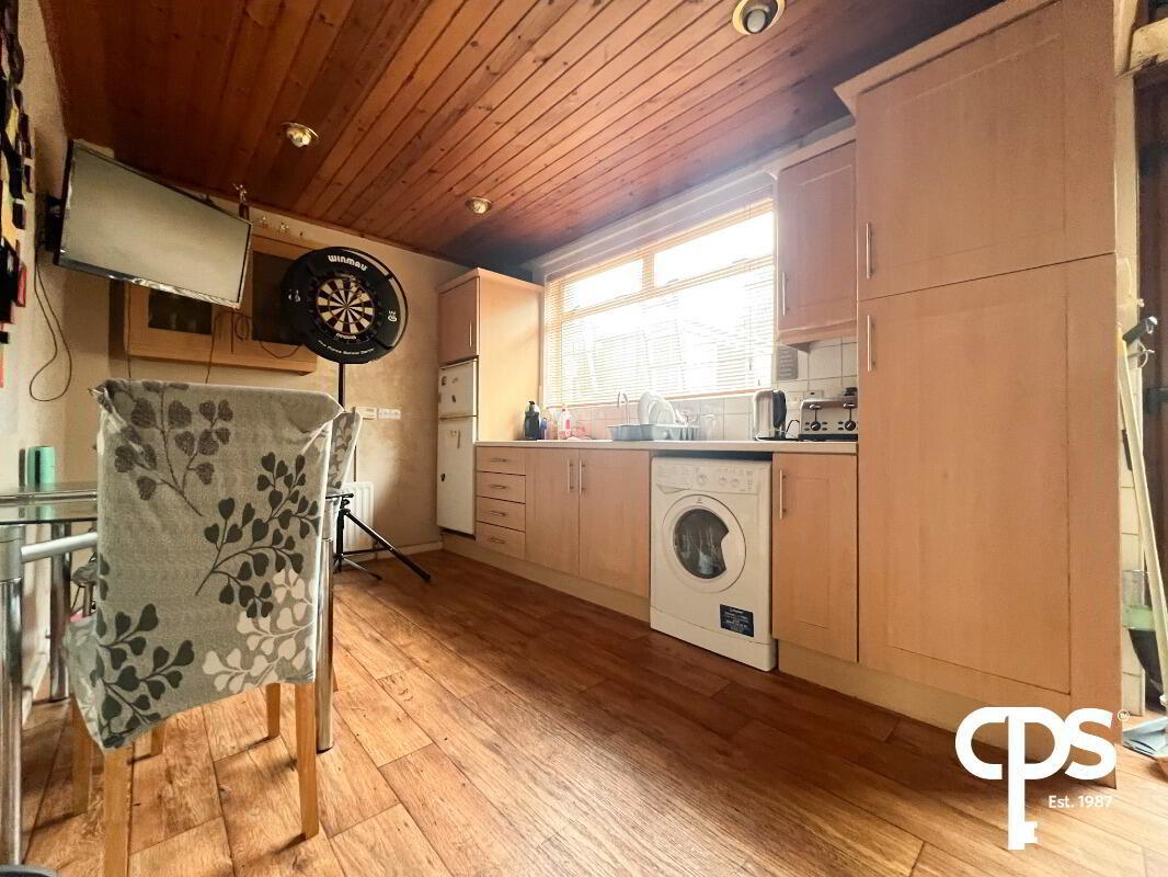 19 Cambrai Drive 4 of 8