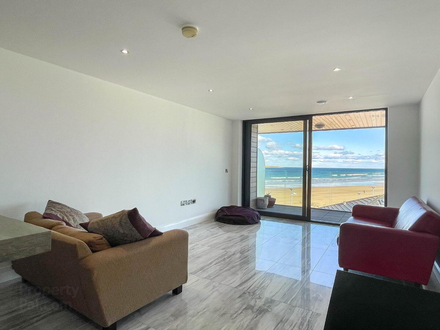 Apt 5, 61 Causeway Street 7 of 41