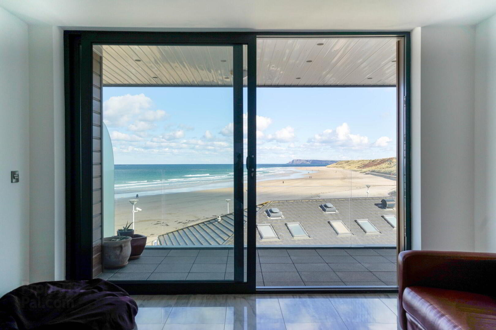 Apt 5, 61 Causeway Street 9 of 41