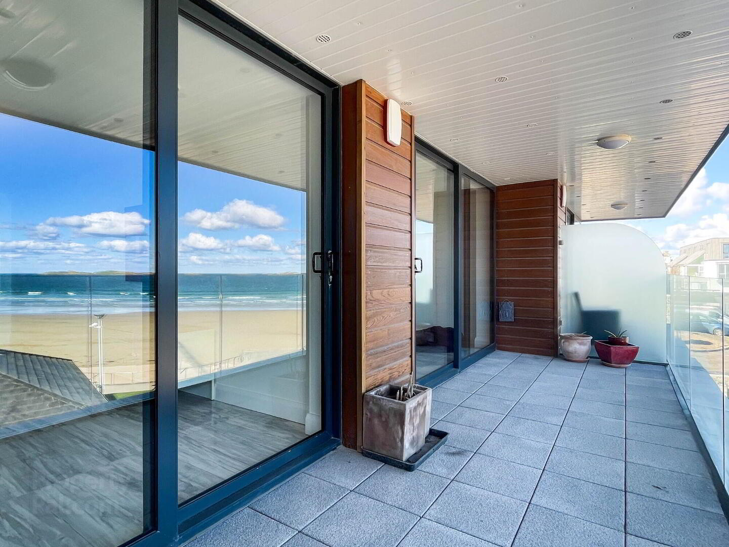 Apt 5, 61 Causeway Street 10 of 41