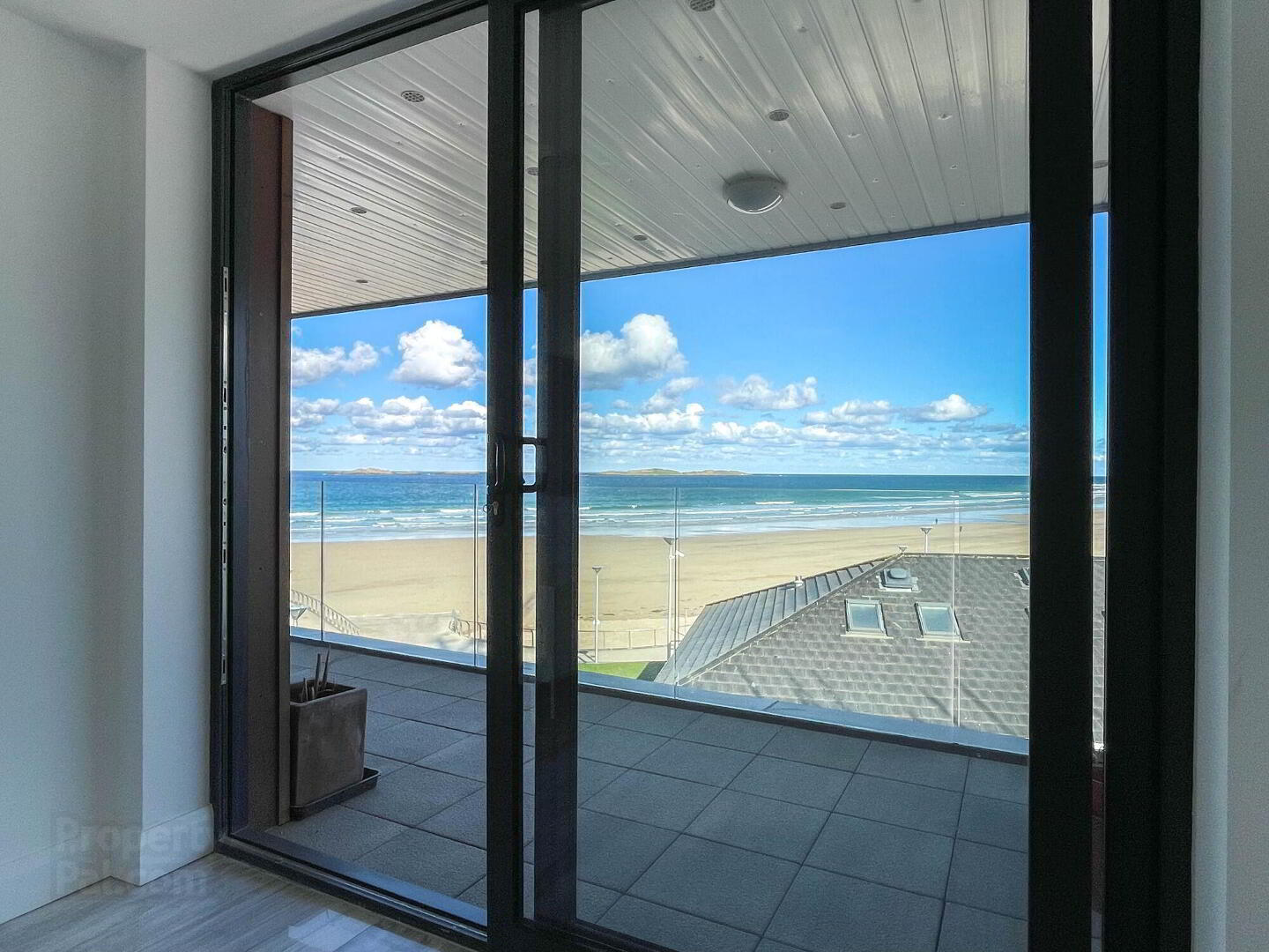 Apt 5, 61 Causeway Street 26 of 41