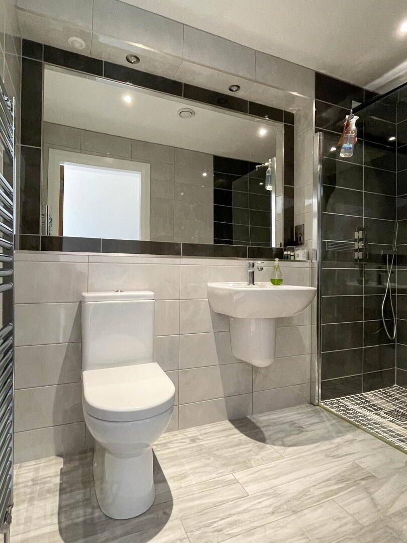 Apt 5, 61 Causeway Street 29 of 41