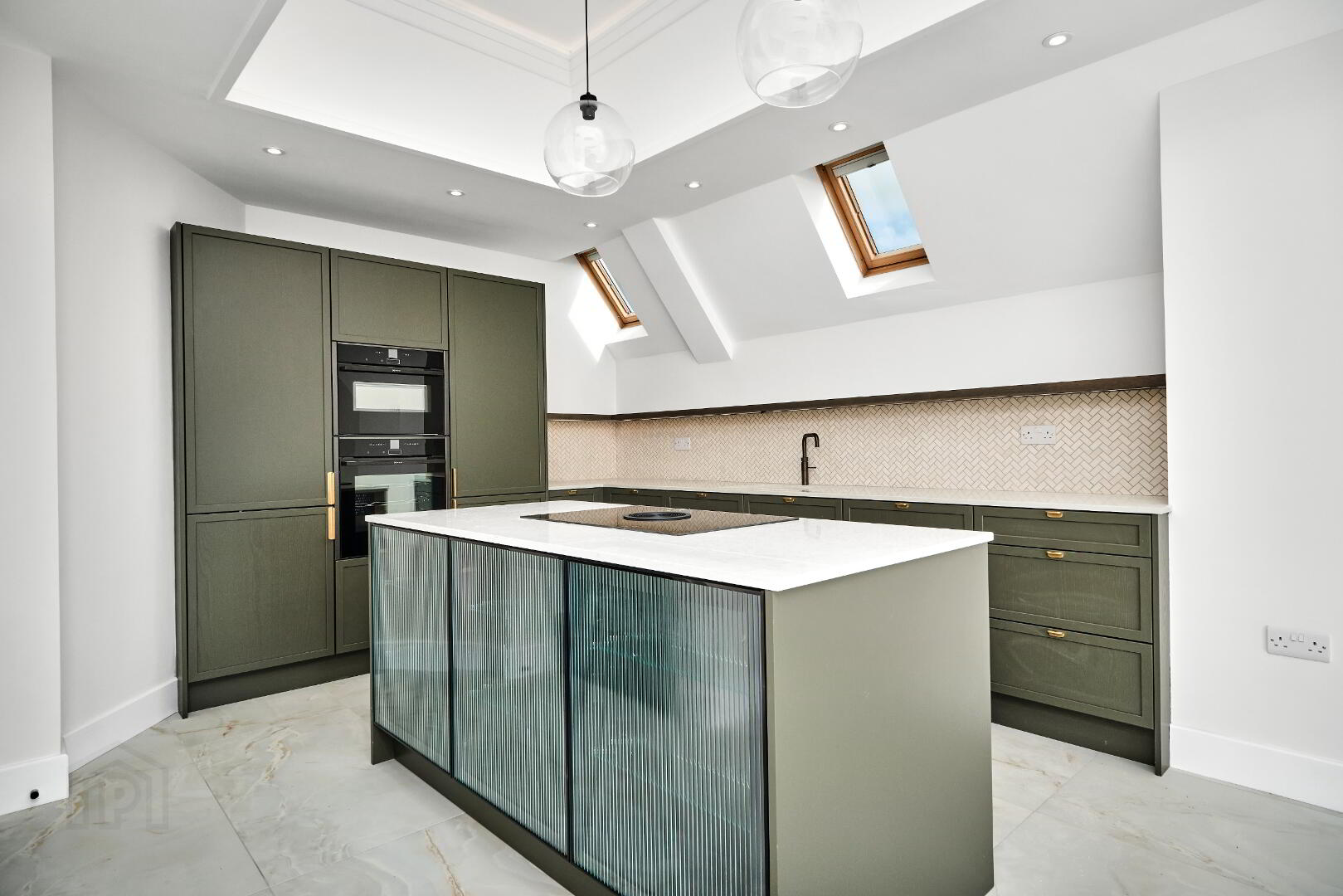 3 Bed Penthouse Apartment 1 of 52