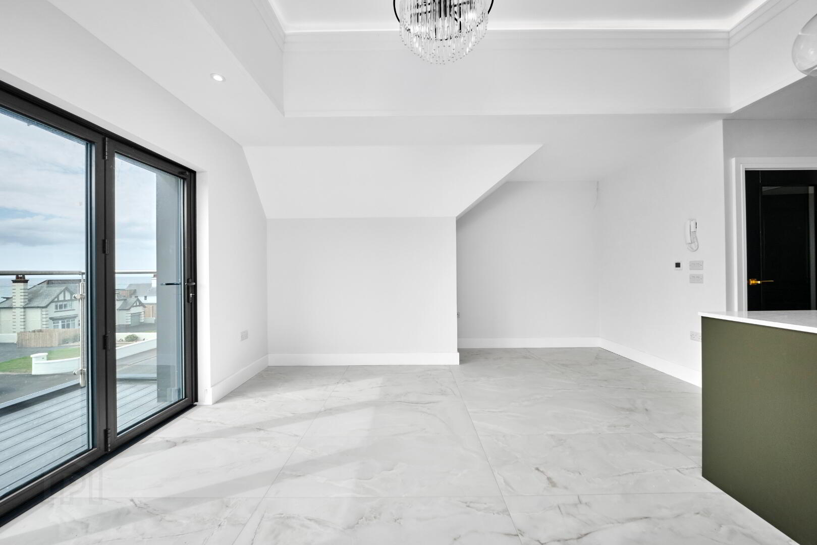 3 Bed Penthouse Apartment 6 of 52