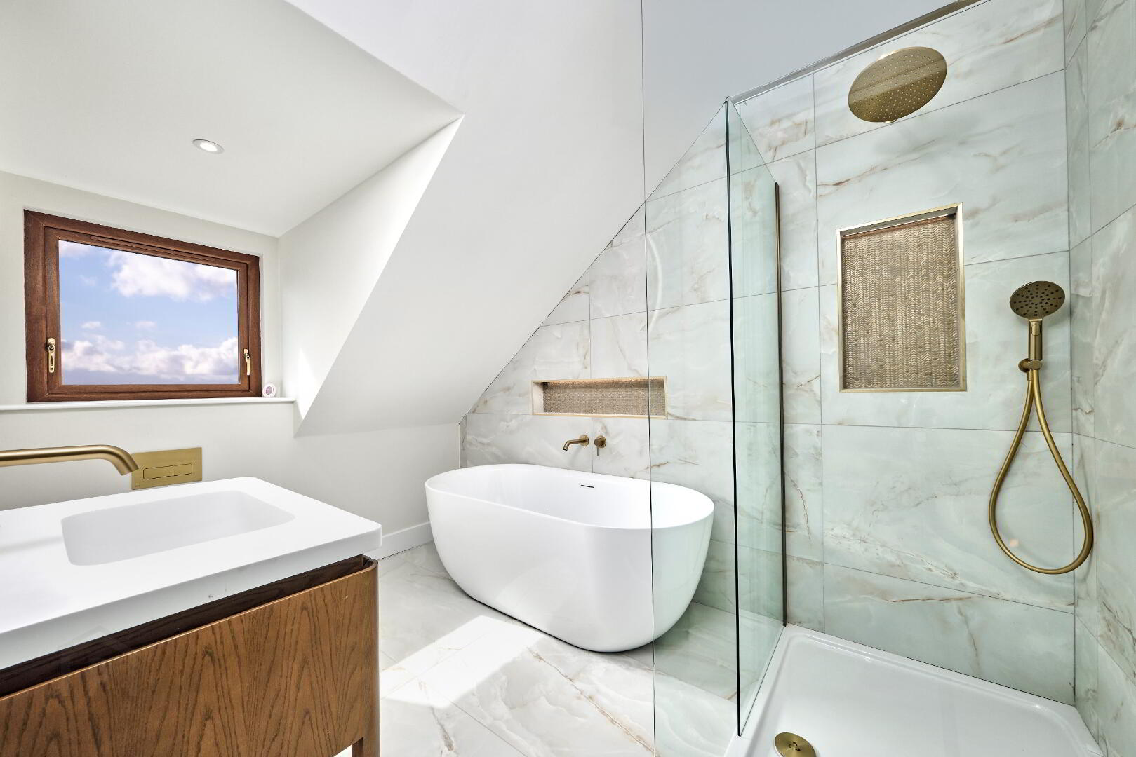 3 Bed Penthouse Apartment 25 of 52