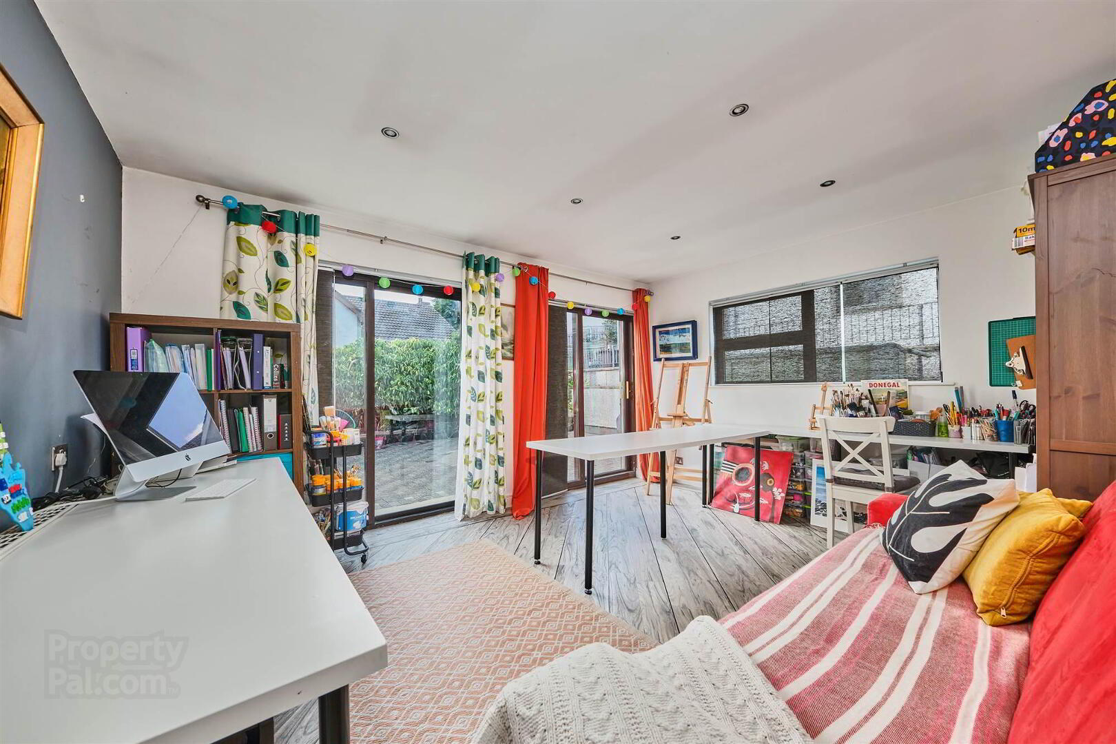 3 Hillside Crescent 16 of 34