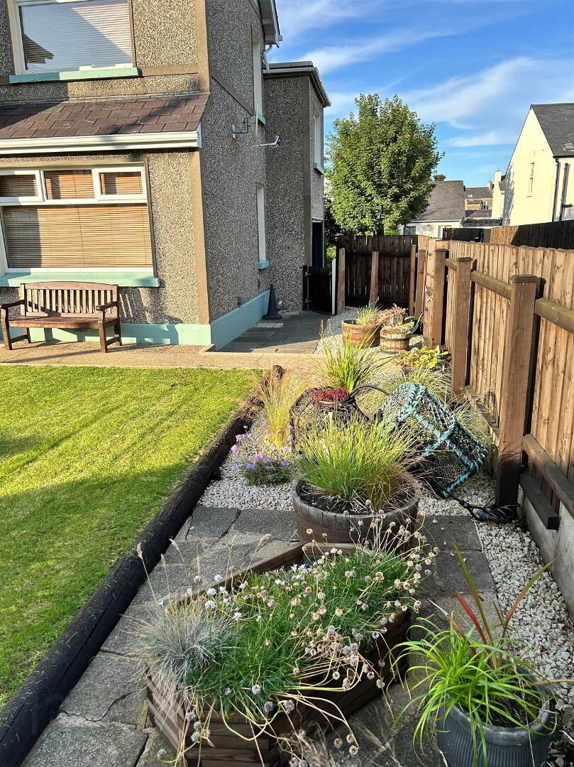 2 Beechwood Avenue 24 of 27