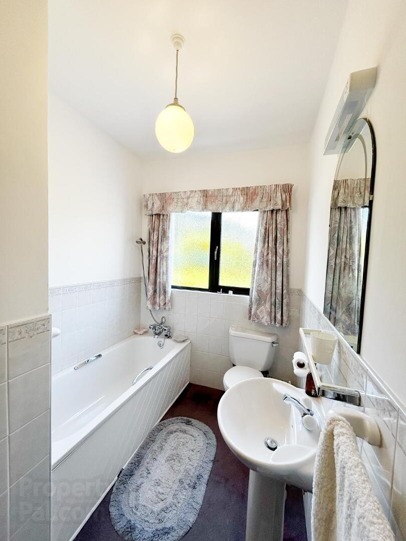 33 Craigavon Road 13 of 30