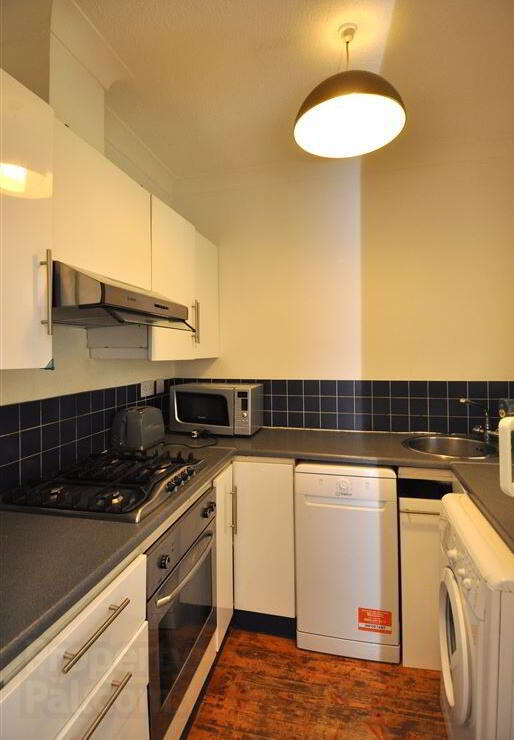 Apt 12, Hillcourt 8 of 10