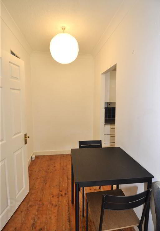 Apt 12, Hillcourt 6 of 10