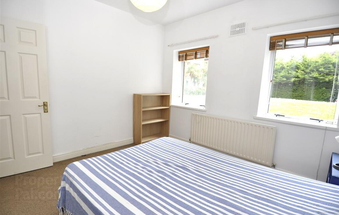 Apt 12, Hillcourt 4 of 10