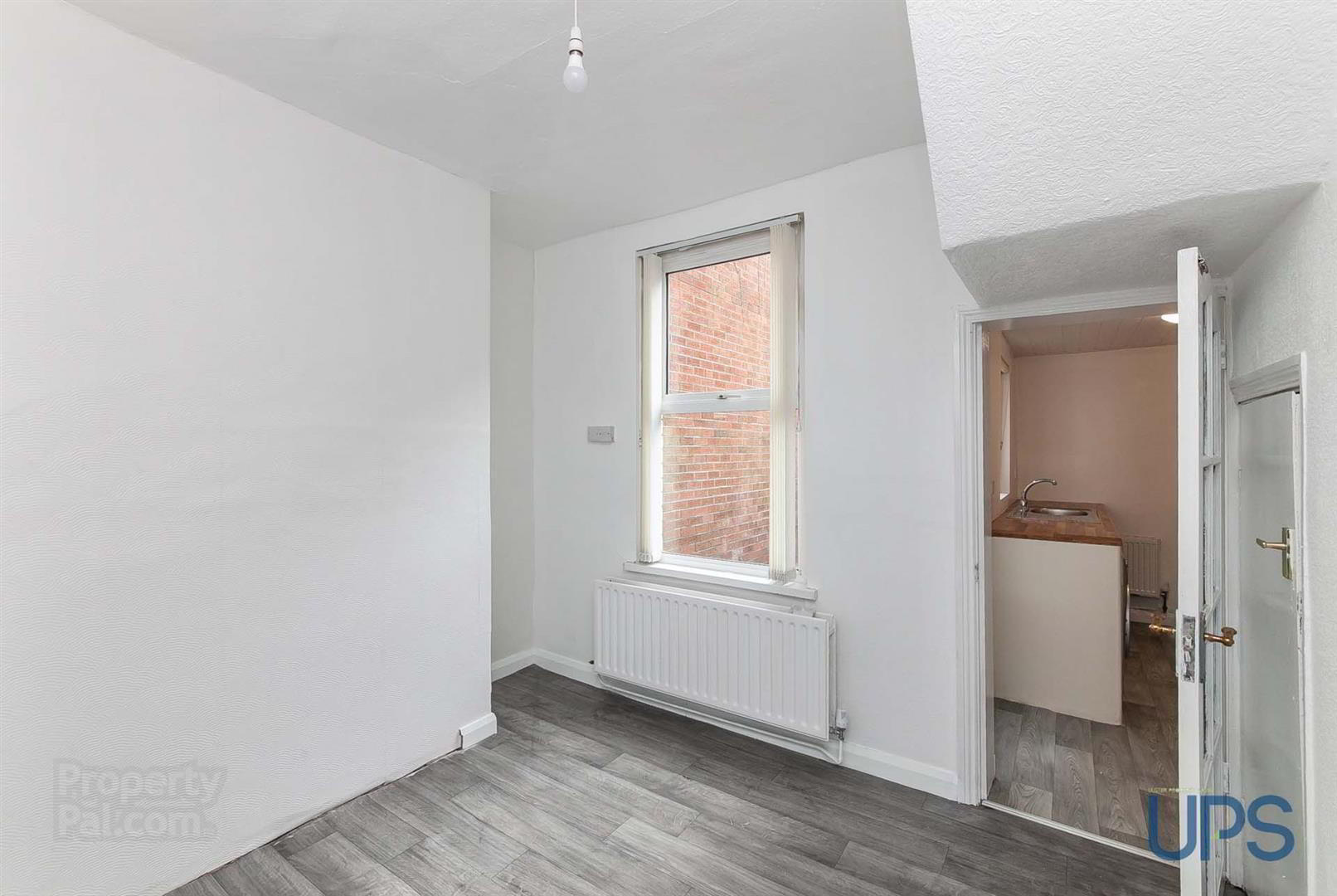 21 Hugo Street 7 of 19