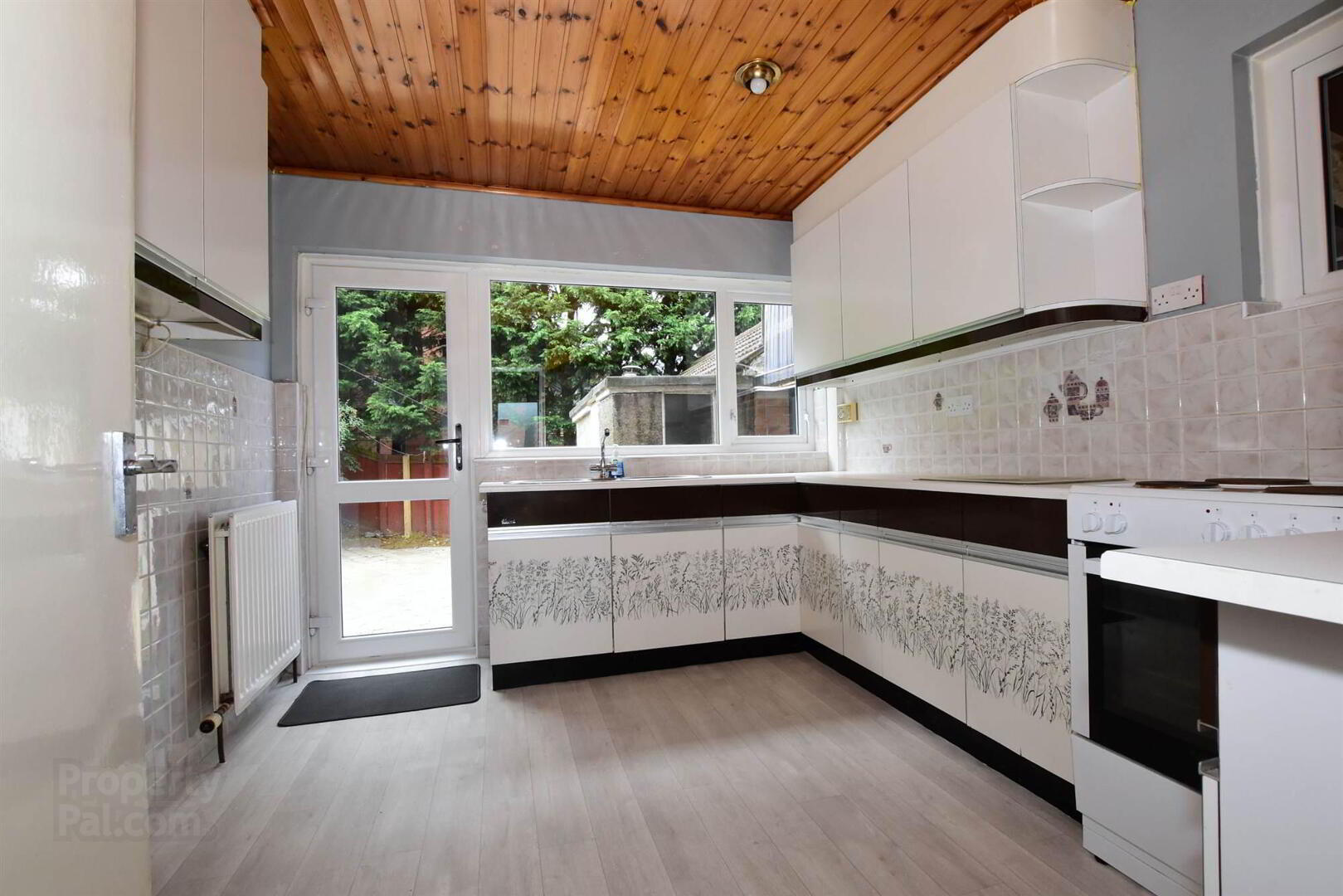 9 Movilla Road 7 of 17