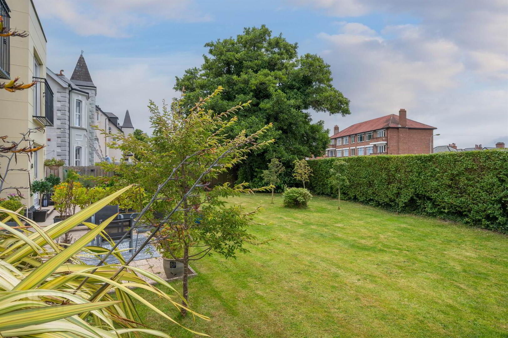 property description image