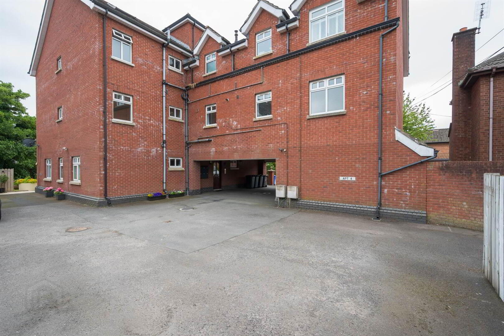 Apt 5 The Manor, 1 Belmont Church Road 16 of 16
