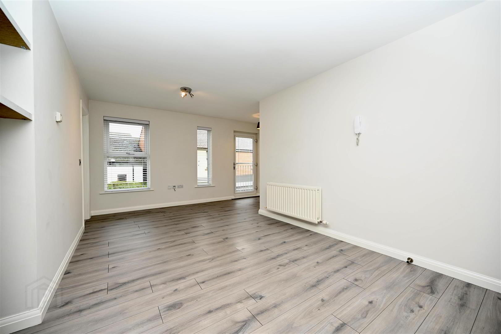 Apt 4, 61 Central Avenue 2 of 9