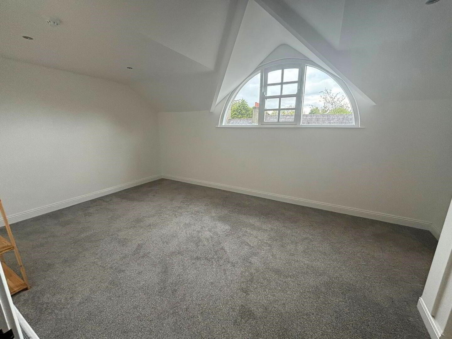 10b Main Street 11 of 12