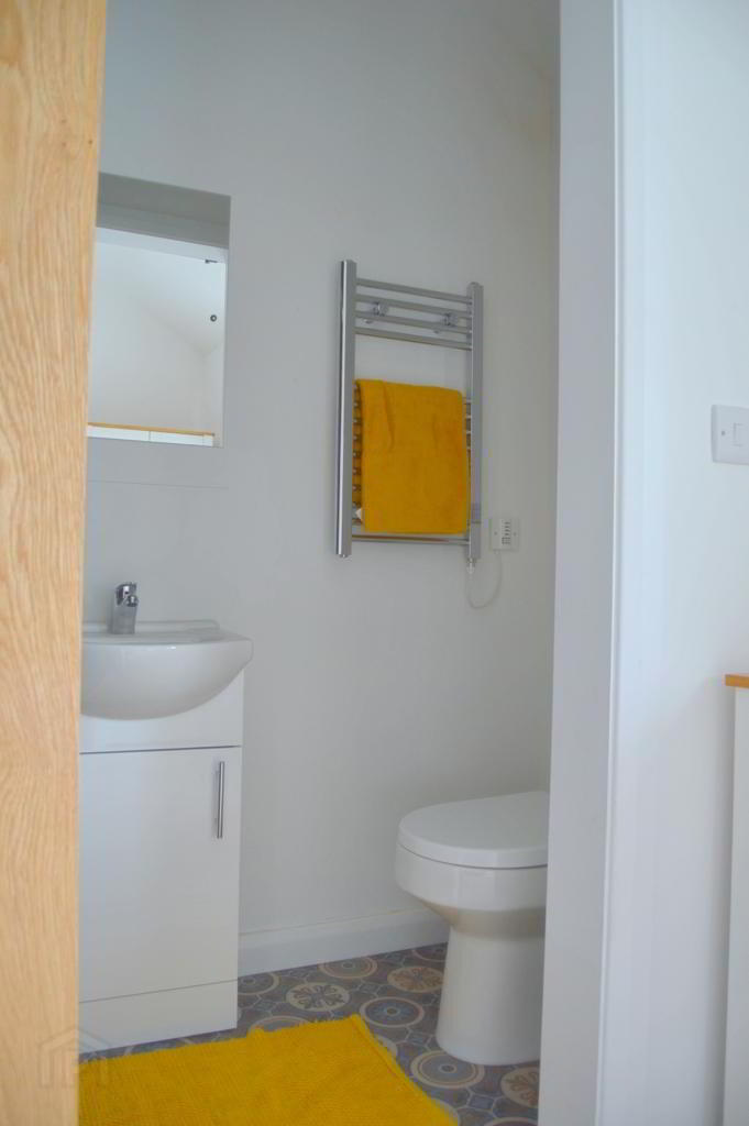 Unit 1, 66 Southwell Road 5 of 5