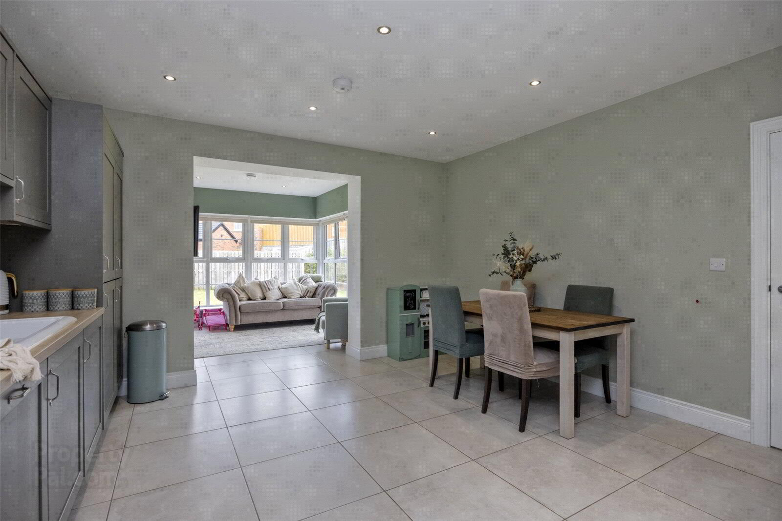 26 Millmount Village Drive 9 of 18