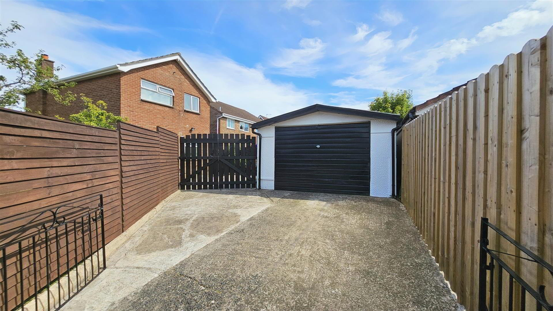 1 Knights Avenue 18 of 18