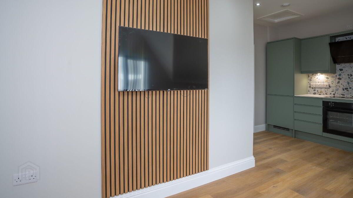 Apt 6, 19 Camden Street 4 of 8
