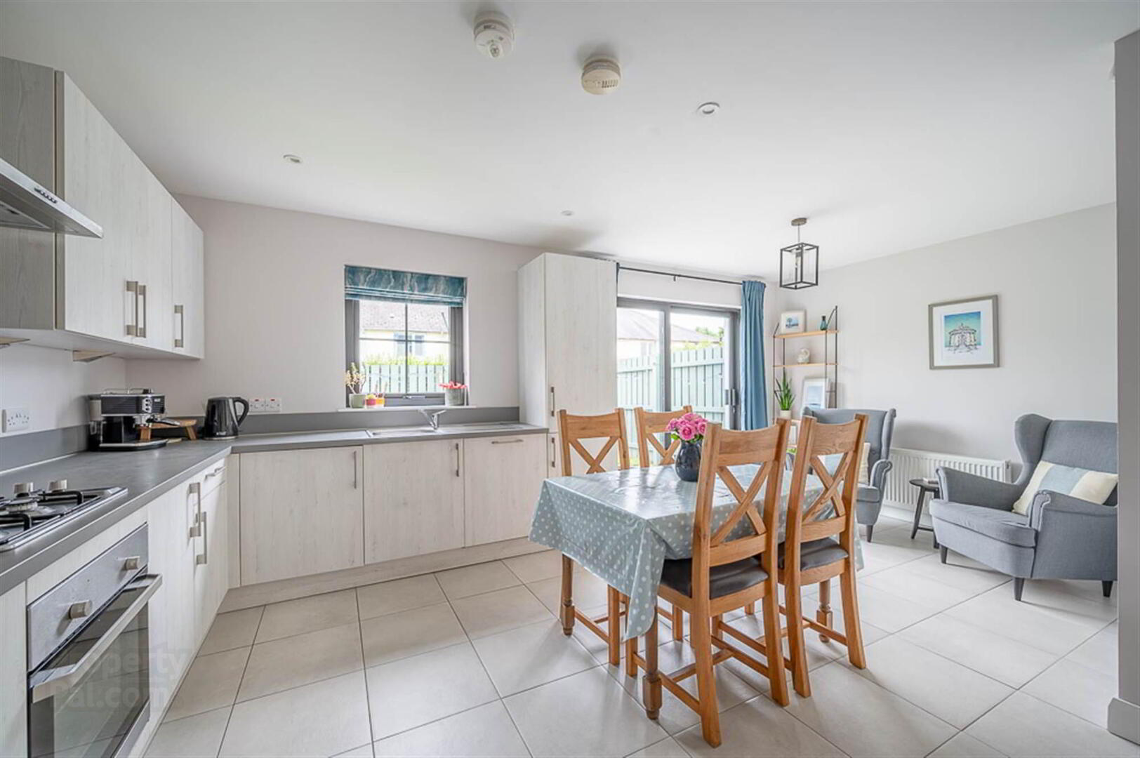 14 Wandsworth Court 10 of 24