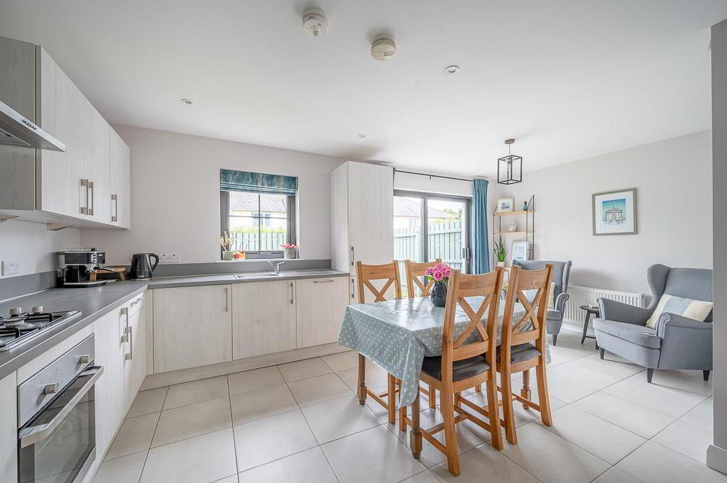 14 Wandsworth Court 10 of 24