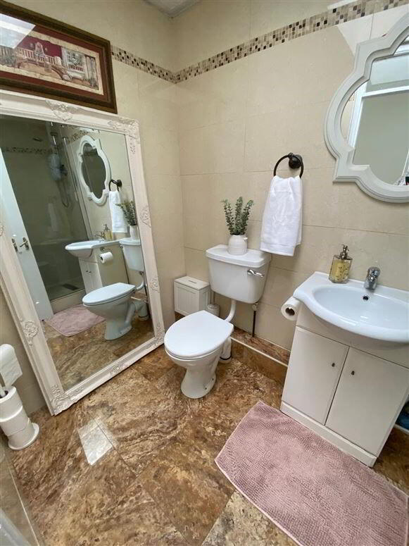 15 Brooke Avenue 14 of 20