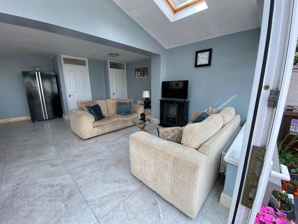 15 Brooke Avenue 9 of 20