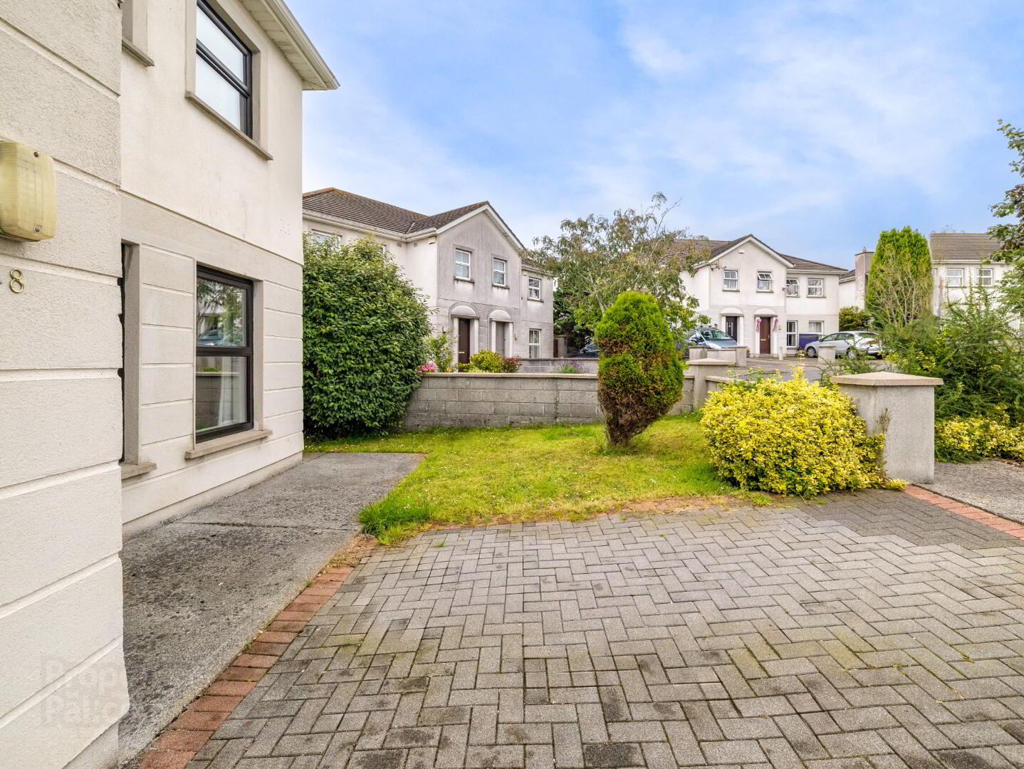 8 The Cloisters, Tullow Road