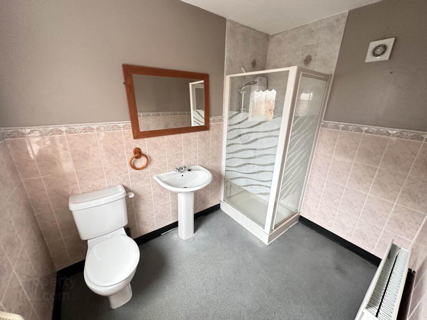9 Stockmans Crescent 11 of 27