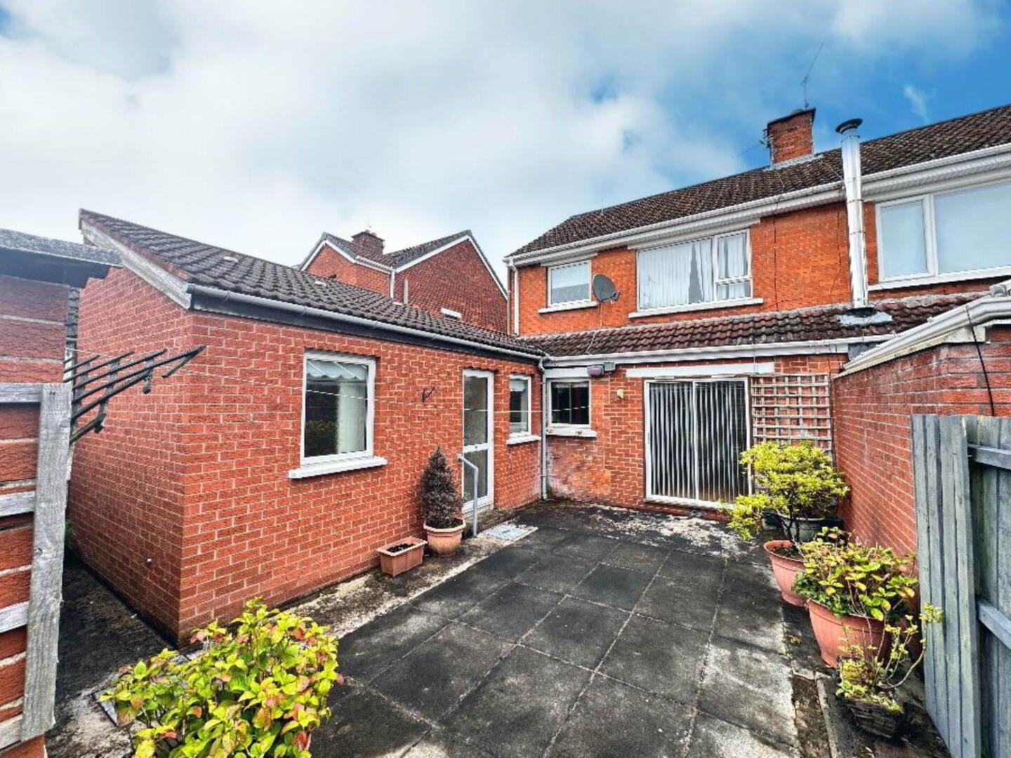 9 Stockmans Crescent 25 of 27