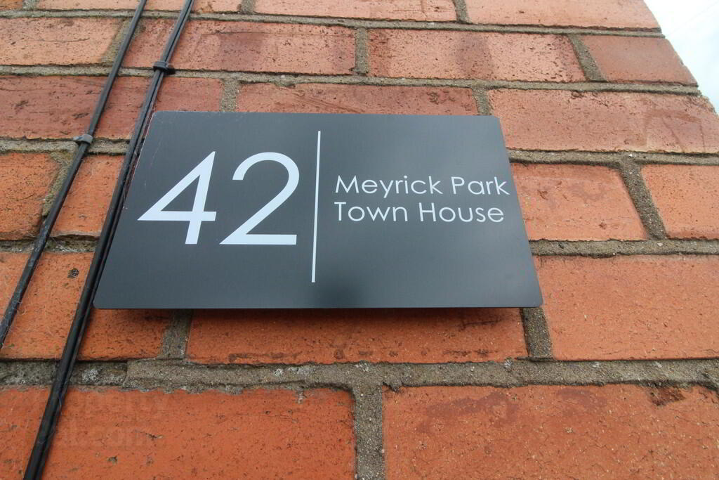 42 Meyrick Park