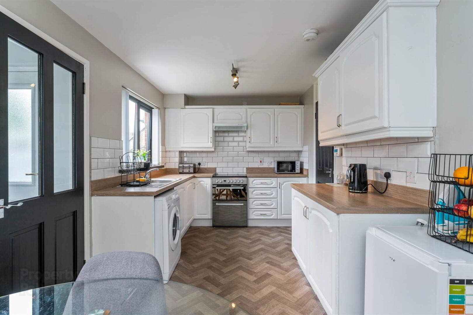 61 Lindsay Street 6 of 14