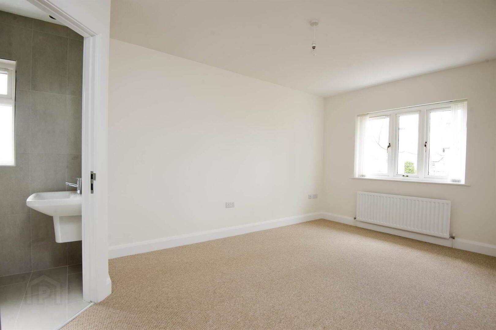 20a Eastleigh Drive 8 of 15