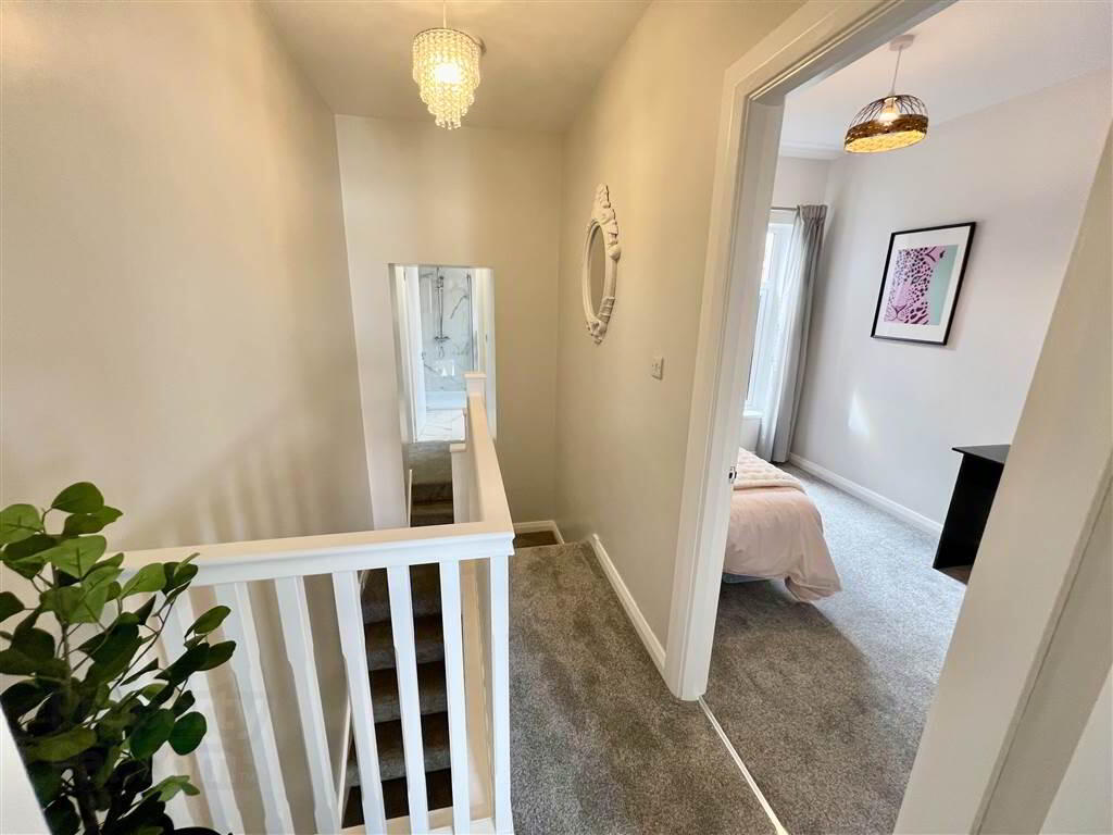 64 Dromore Street 9 of 17