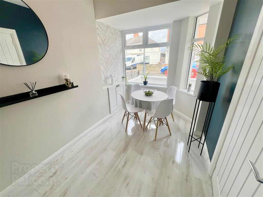 64 Dromore Street 5 of 17
