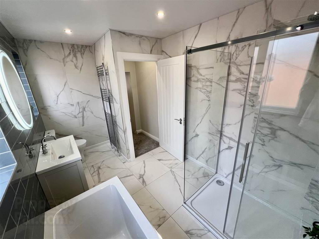 64 Dromore Street 13 of 17