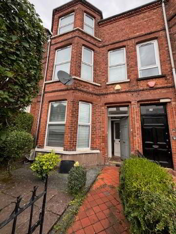 Great Five Bedroom House, 41 Malone Avenue