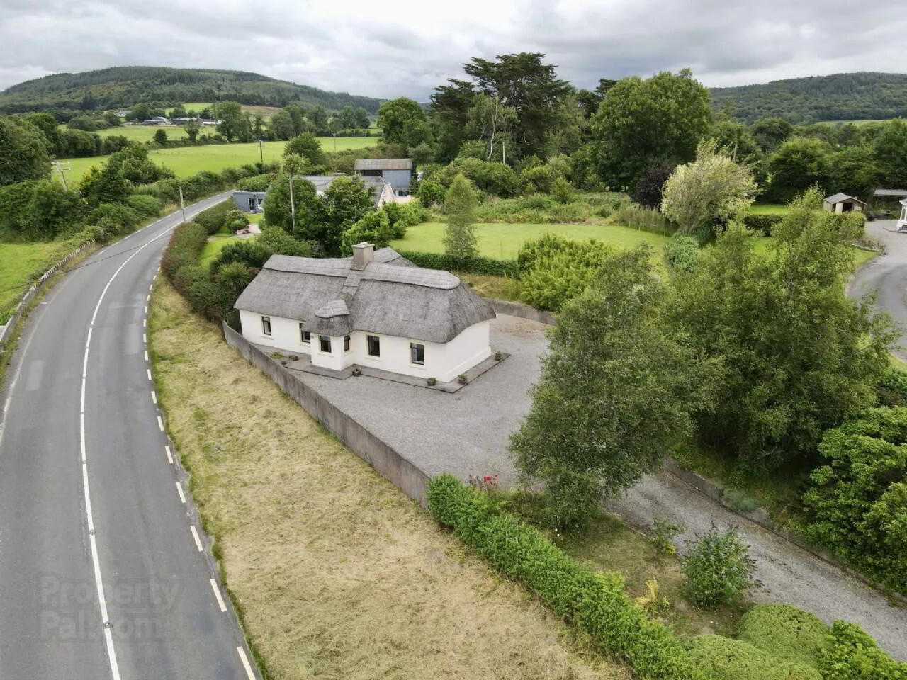 St Jude Thatch Cottage 24 of 34