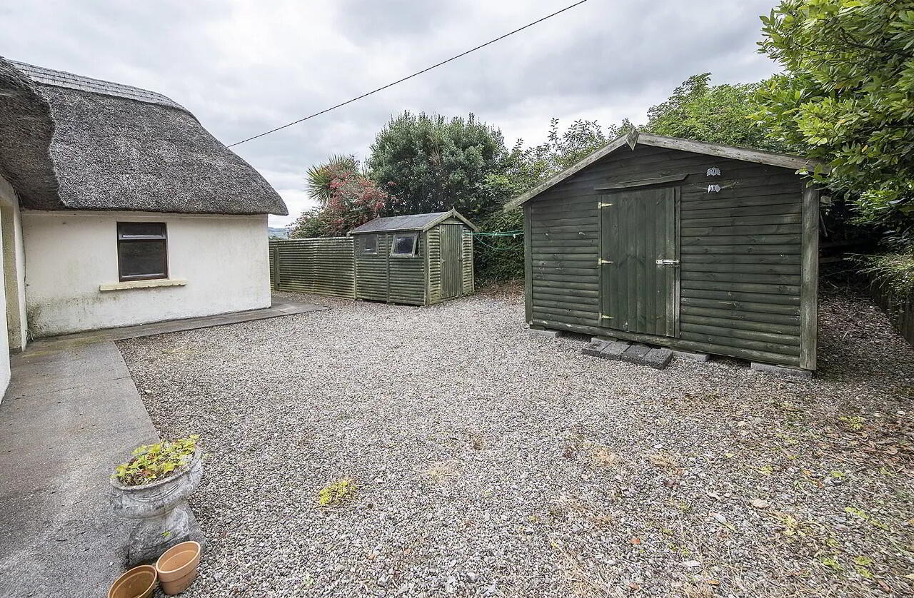 St Jude Thatch Cottage 29 of 34