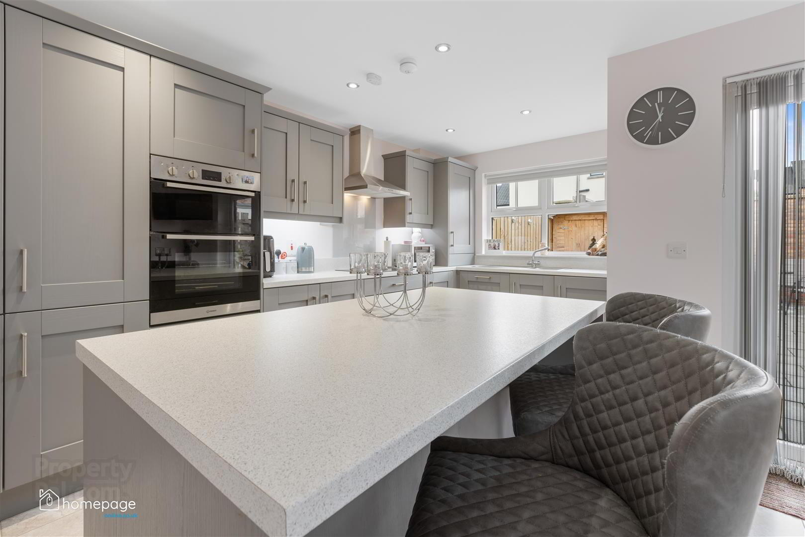 27 Beech Hill View 6 of 38