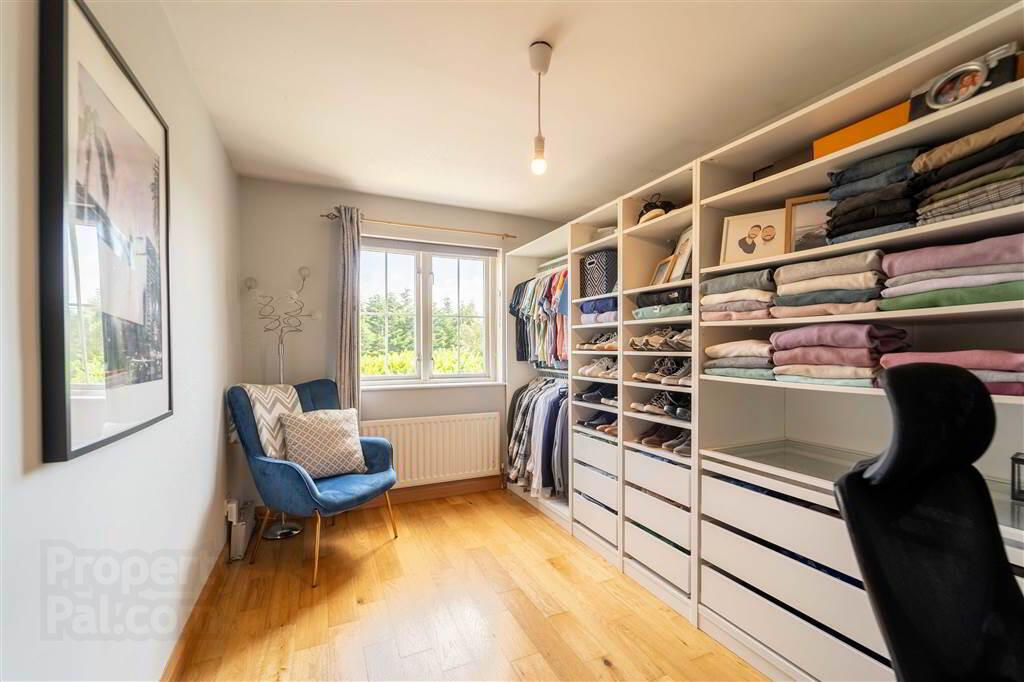 37 Lord Wardens Court 14 of 23