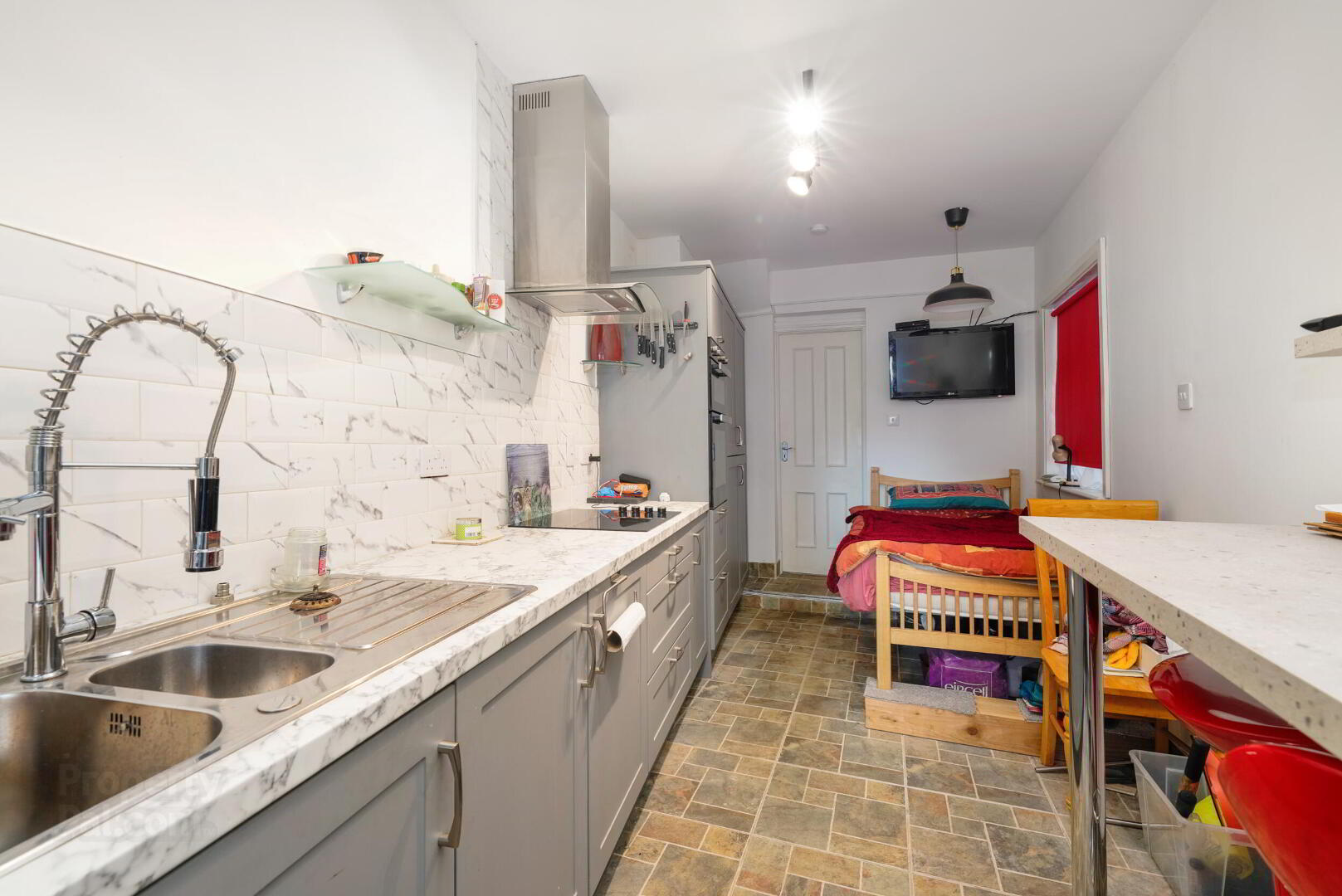 10 Yield 6%, 27 Fontenoy Street 6 of 43