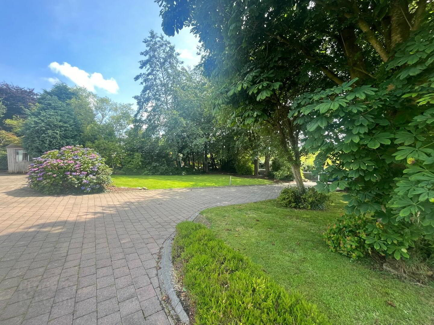 16 Leckpatrick Road 37 of 43