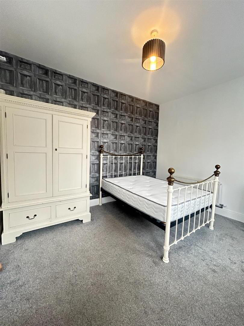 Room 1, 265 Woodstock Road 1 of 9